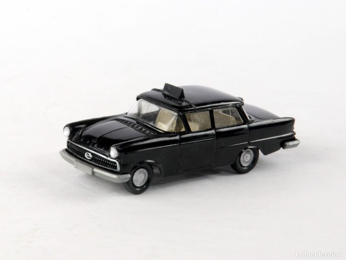 Coches a escala: Wiking Escala 1:87 H0 Antiguo Opel Kapit&auml;n P2.6 Taxi Negro, 1968 - 1969