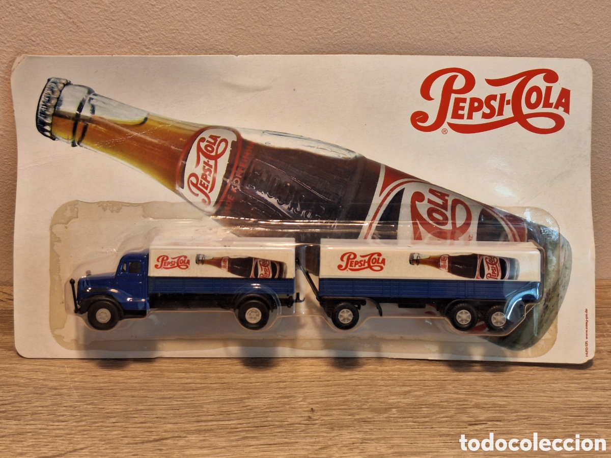 Coches a escala: Cami&oacute;n Pepsi-Cola con Remolque &ndash; Modelo Publicitario &ndash; Nuevo en Bl&iacute;ster Original