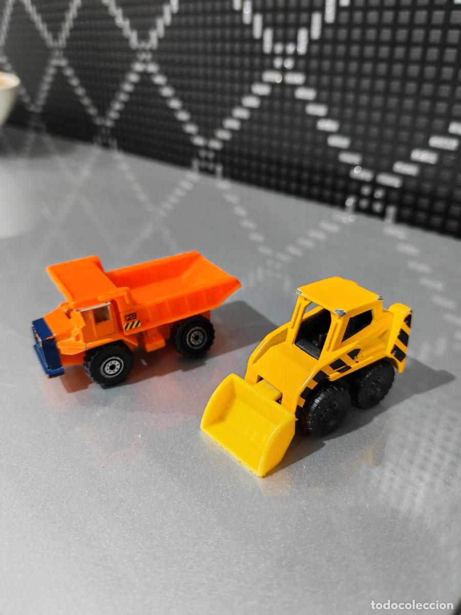 Coches a escala: Lote Maisto y Realtoy Cami&oacute;n y Pala Cargadora
