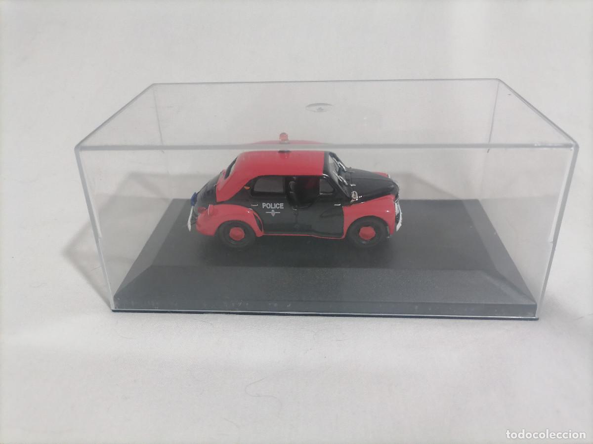 Coches a escala: Renault 4CV Polic&iacute;a 1:43