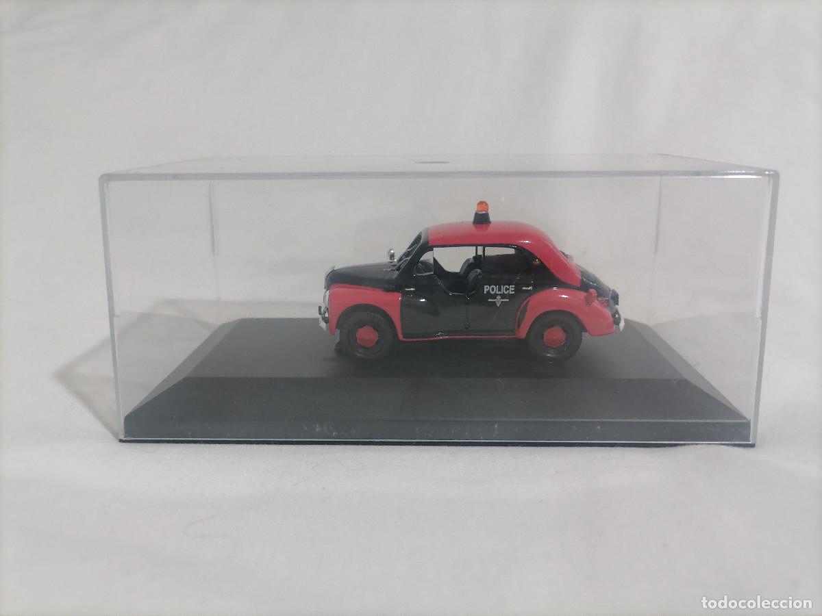 Coches a escala: Renault 4CV Polic&iacute;a 1:43 - Foto 3