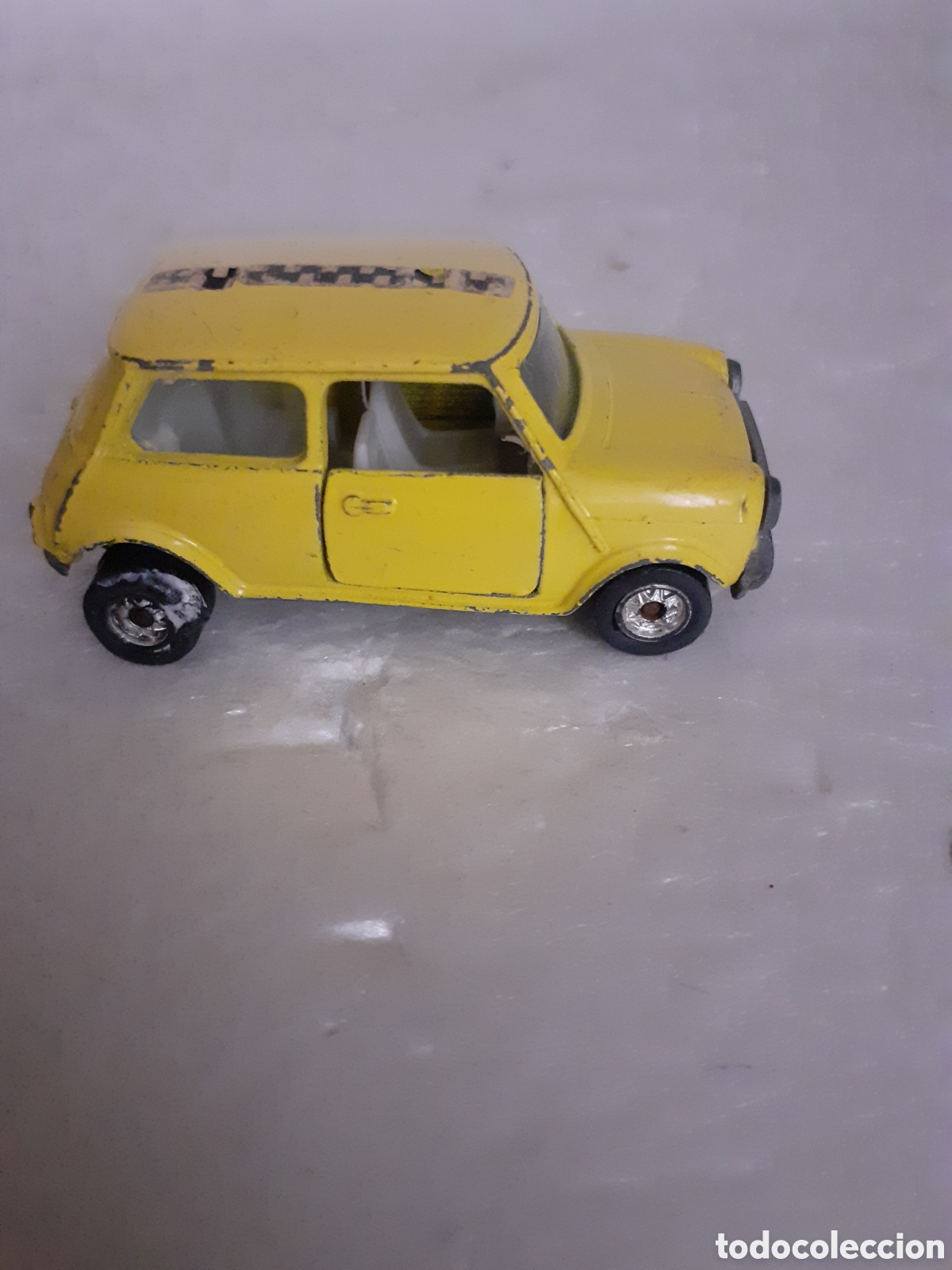 Coches a escala: GUISVAL MINI AMARILLO RALLY PRIMERAS SERIES