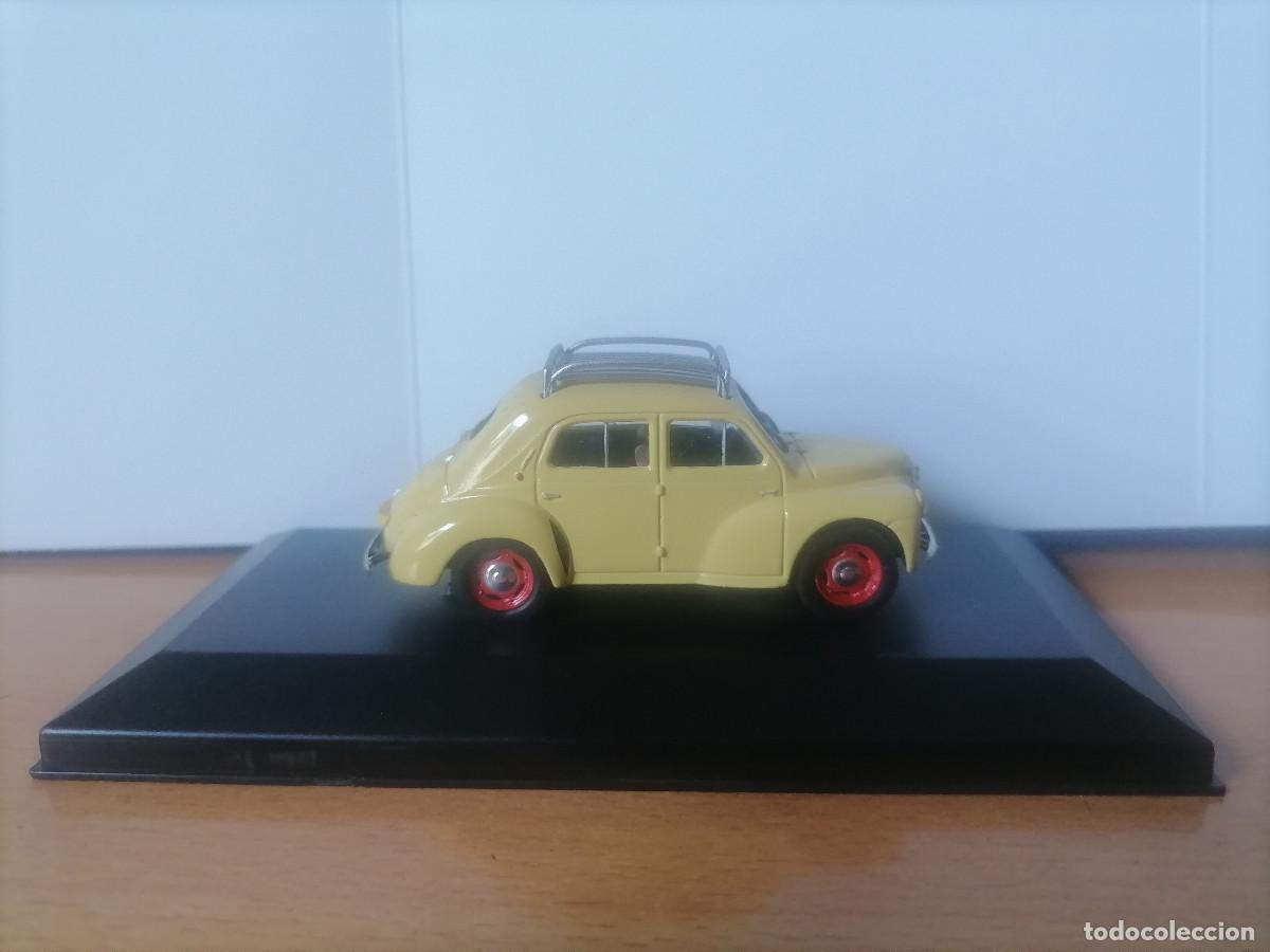 Coches a escala: Renault 4CV Berline con portaequipajes 1:43