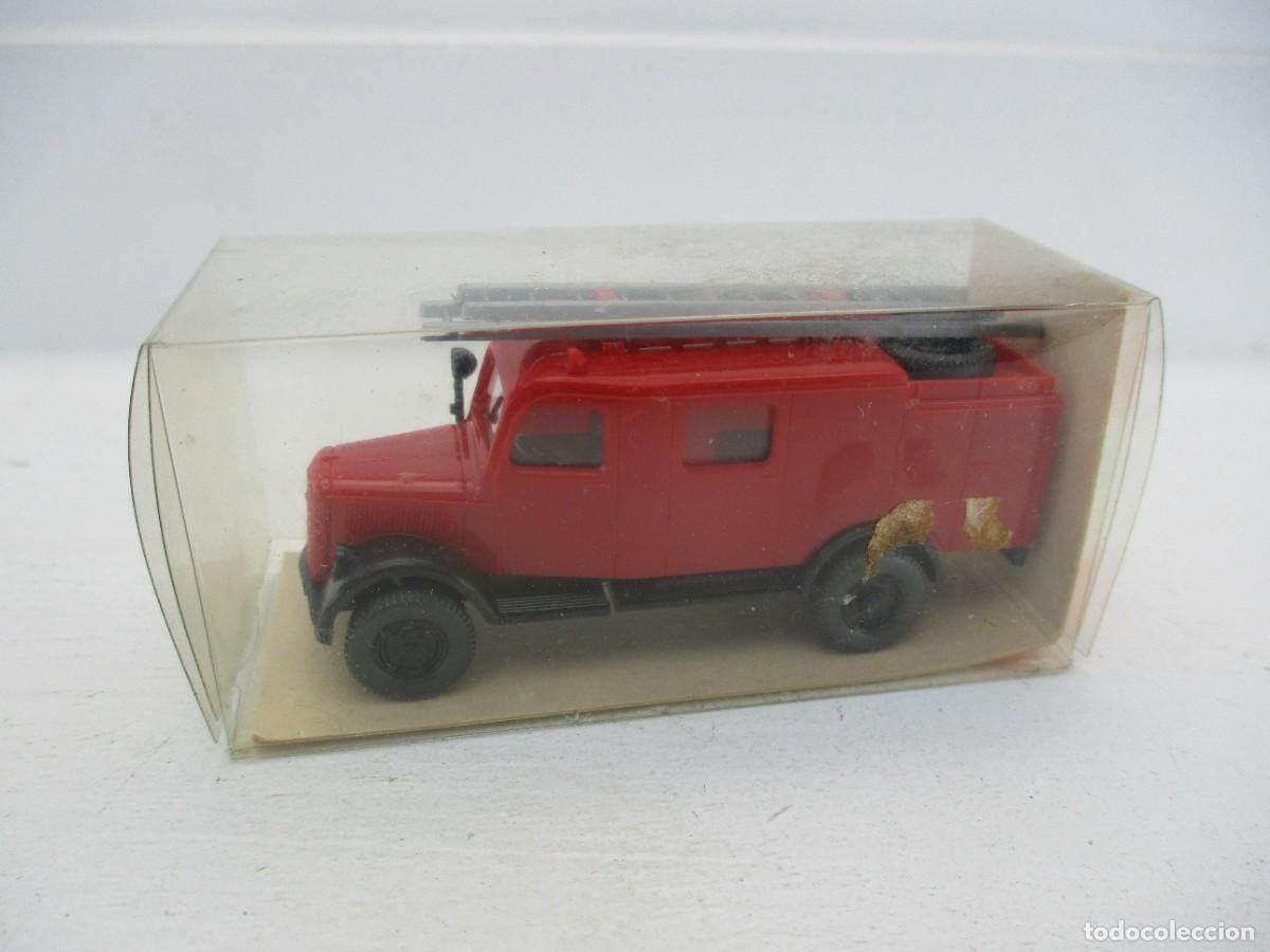 Carros em escala: CAMION ESCALA 1:87 REF C-8