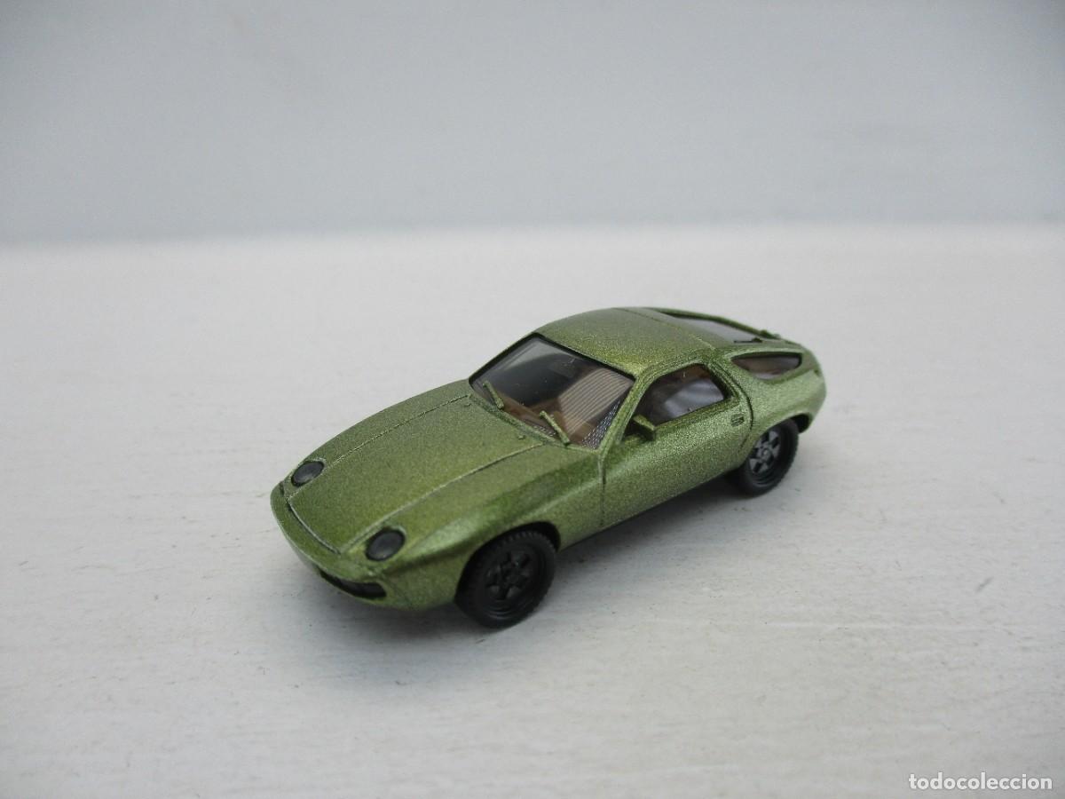 Coches a escala: COCHE ESCALA 1:87 REF C-5