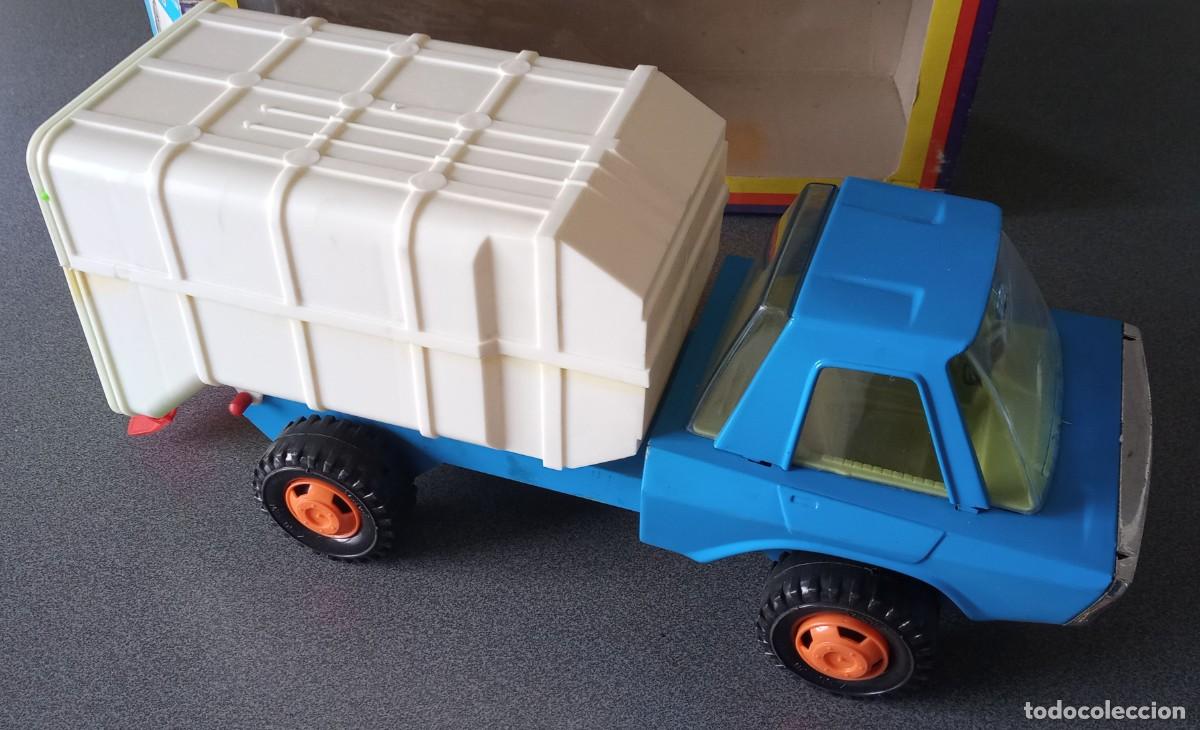 Coches a escala: Cami&oacute;n Molto a&ntilde;os 70
