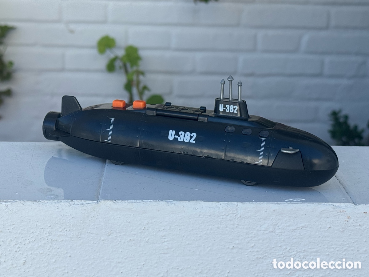 Auto in scala: Submarino U-382 Juguete Pull Back de Fricci&oacute;n