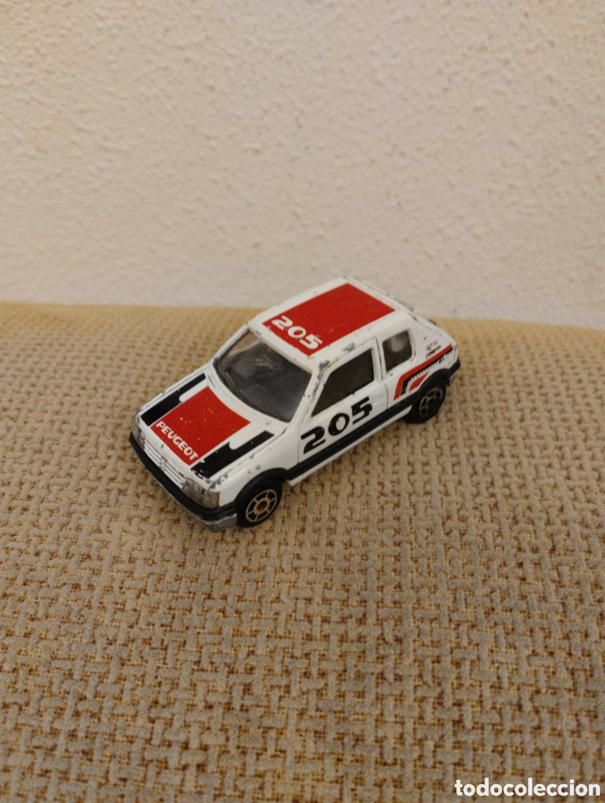 Coches a escala: Coche PEUGEOT 205 GTI