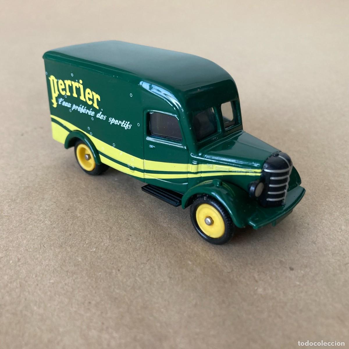 Coches a escala: COCHE COLECCI&Oacute;N CAMIONES ANTA&Ntilde;O furg&oacute;n Bedford 30 CWT Van AGUA MINERAL PERRIER CORGI ESCALA 1/64