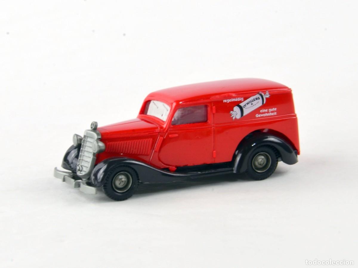 Voitures &agrave; l'&eacute;chelle: Revell Pralin&eacute; Escala 1:87 H0 Mercedes Benz 170V Dr.Hiller`s