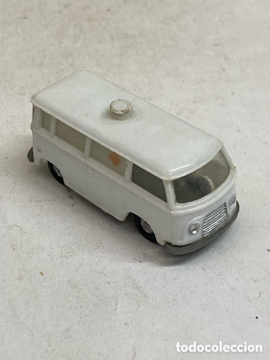 Coches a escala: furgoneta ambulancia Ford FK 1000 fabricada por Eko