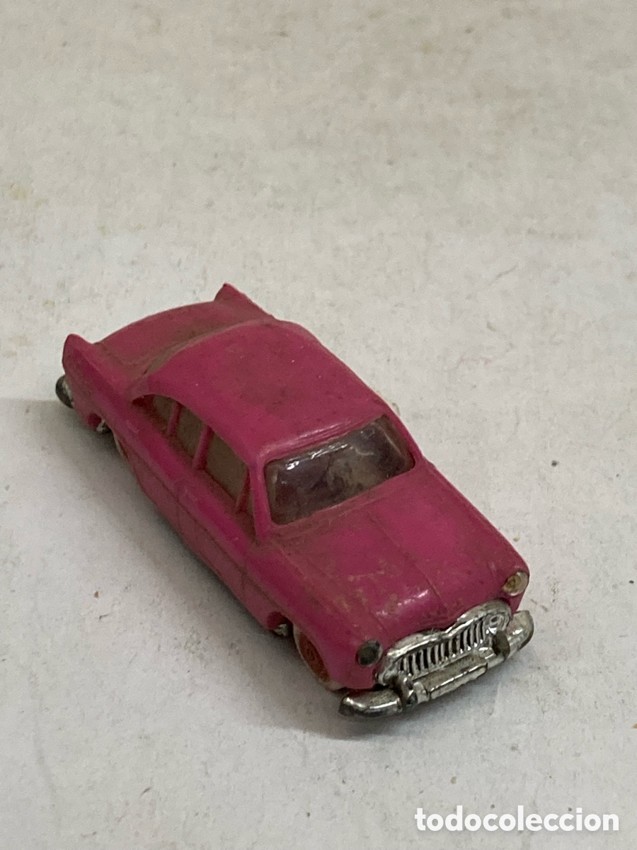Carros em escala: Miniatura coche cl&aacute;sico Simca Versailles