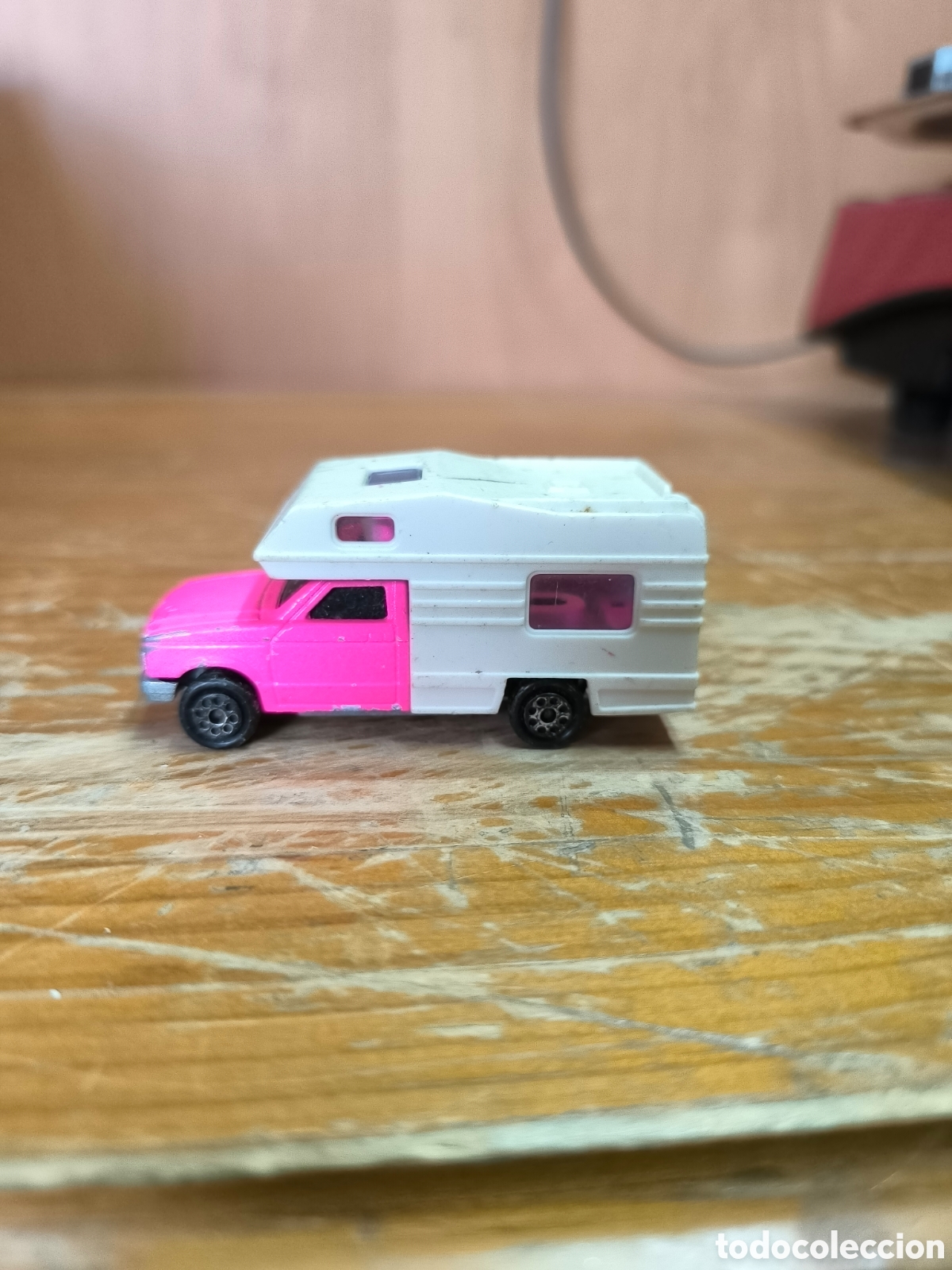 Voitures &agrave; l'&eacute;chelle: Camping car caravana majorette