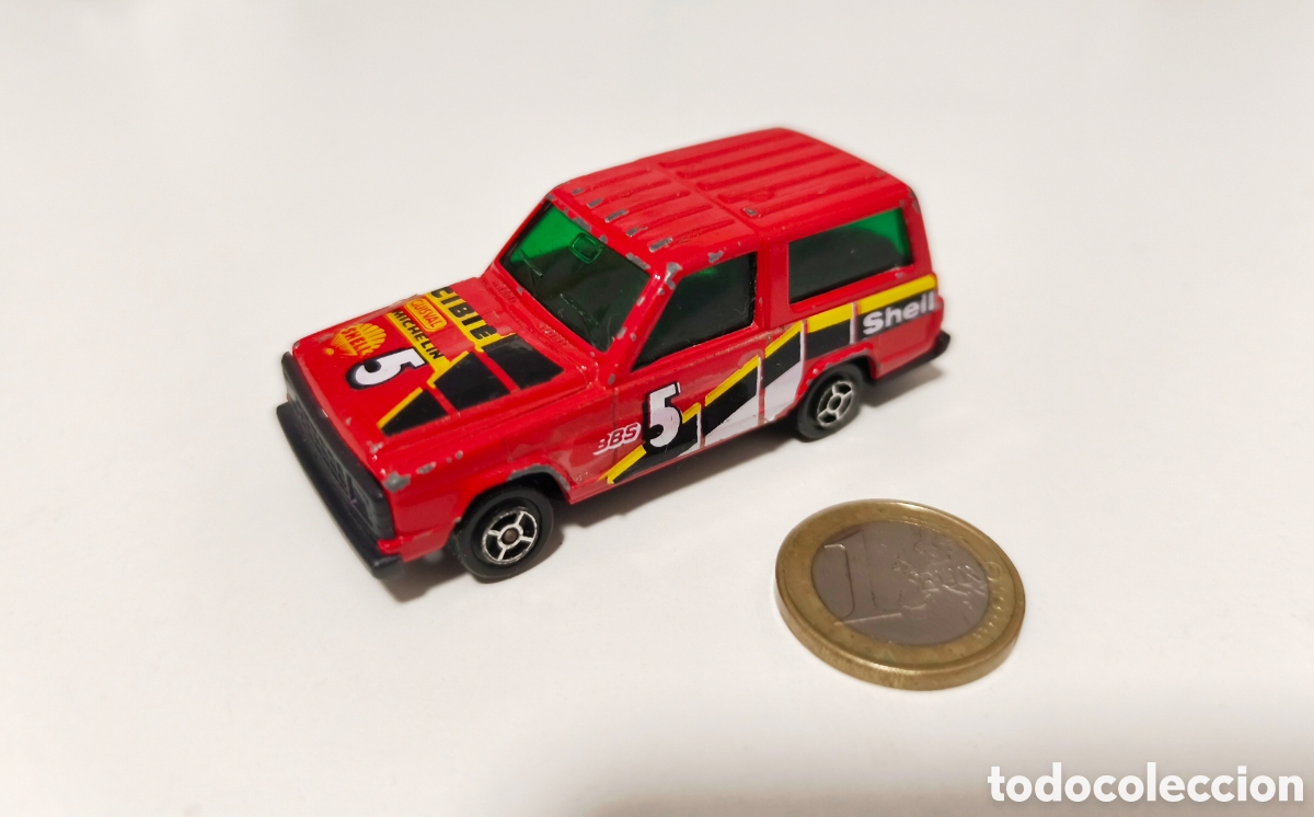 Model Cars: Nissan Patrol Guisval 1/64