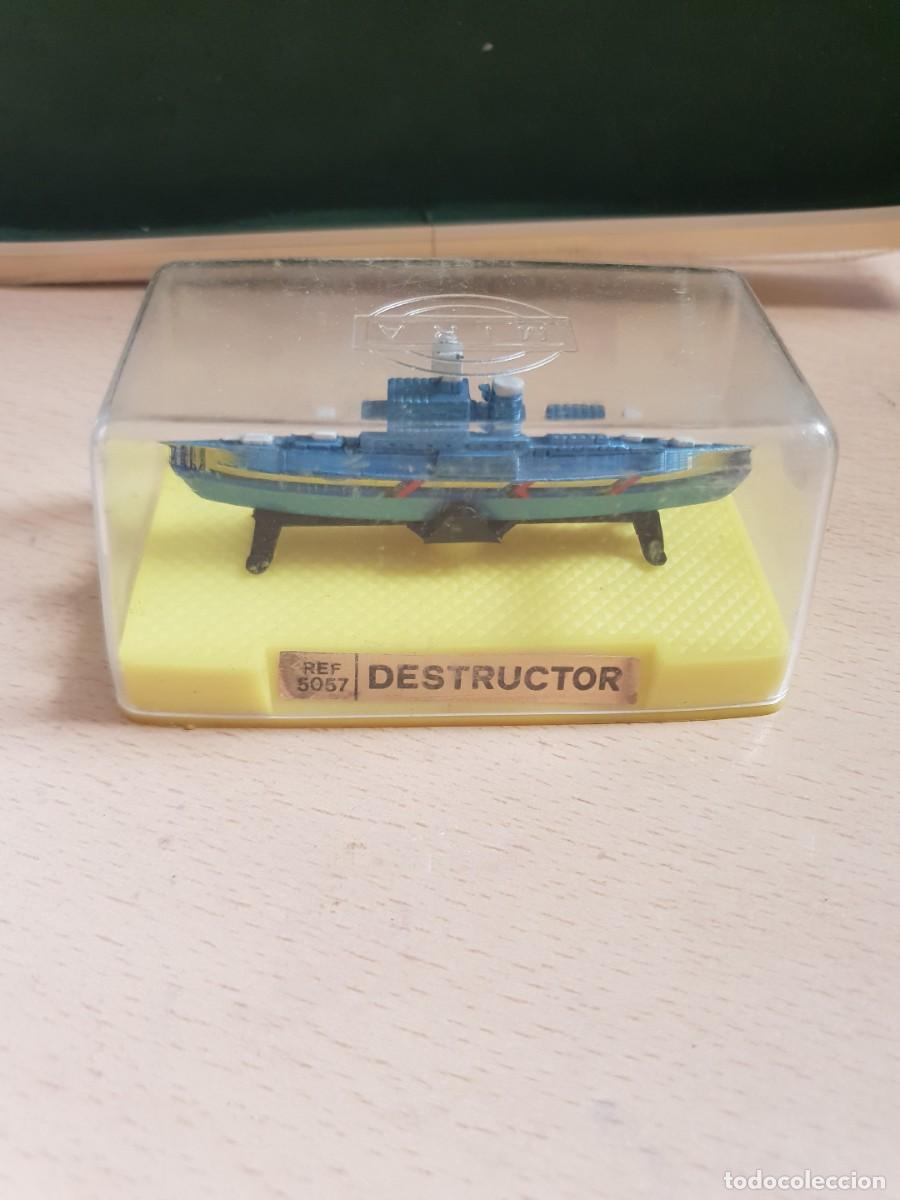 Coches a escala: MIRA. destructor ref 5057 sin jugar