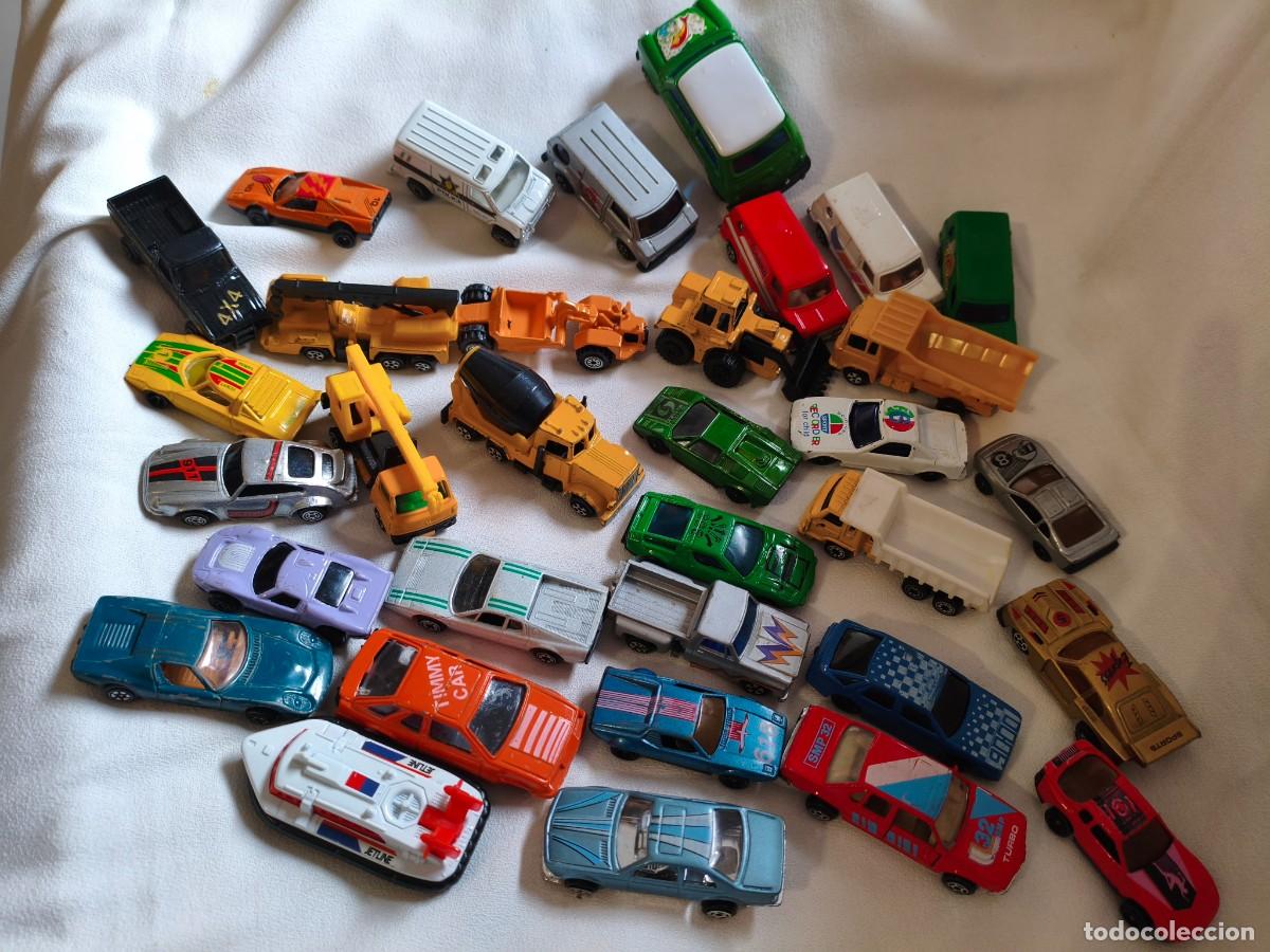 Coches a escala: Lote de veh&iacute;culos peque&ntilde;os. Fabricados en China.