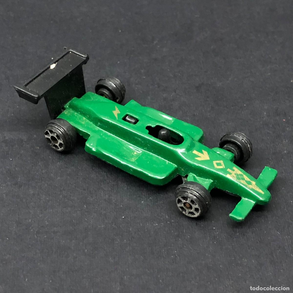 Coches a escala: COCHE - CARRERA - VERDE - COCHE DE JUGUETE / 1164