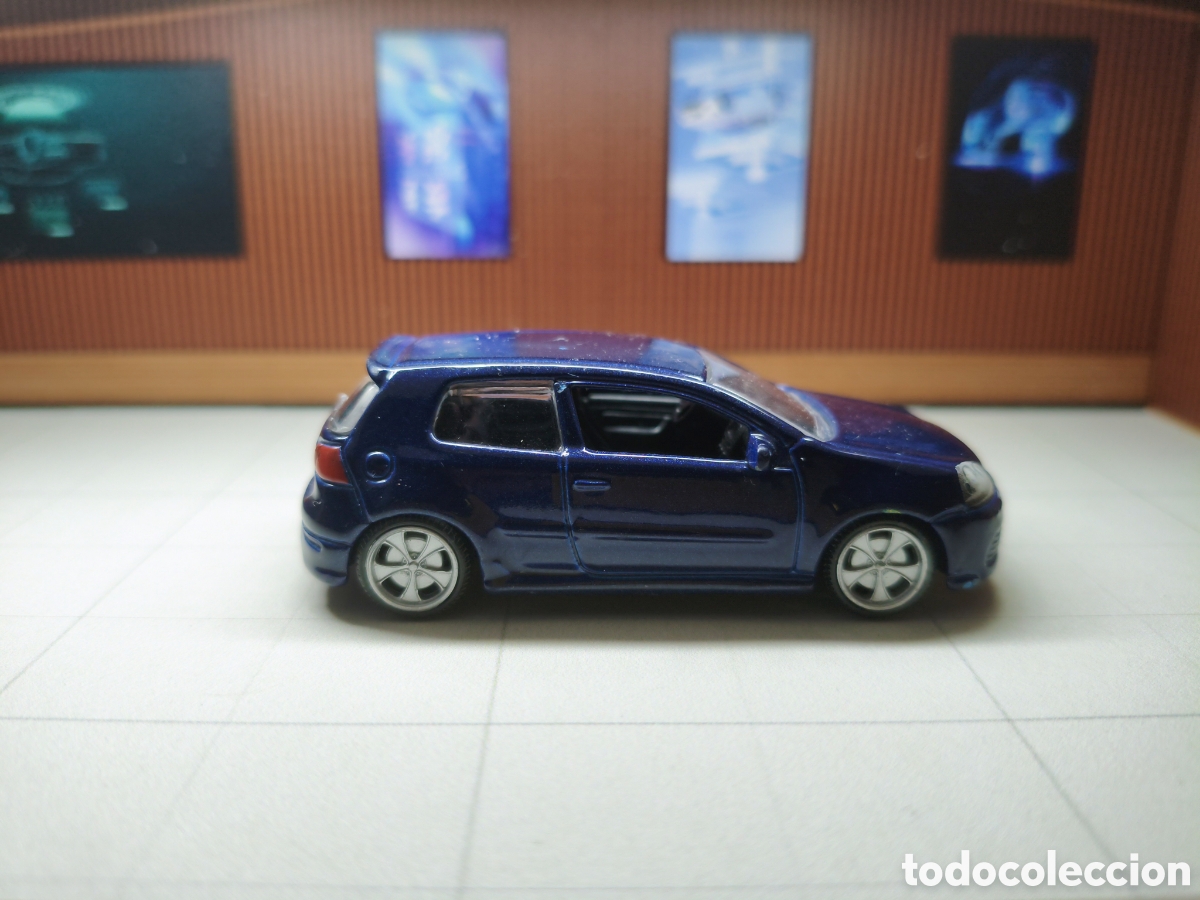 Coches a escala: Bburago - Volkswagen R32 - Foto 5
