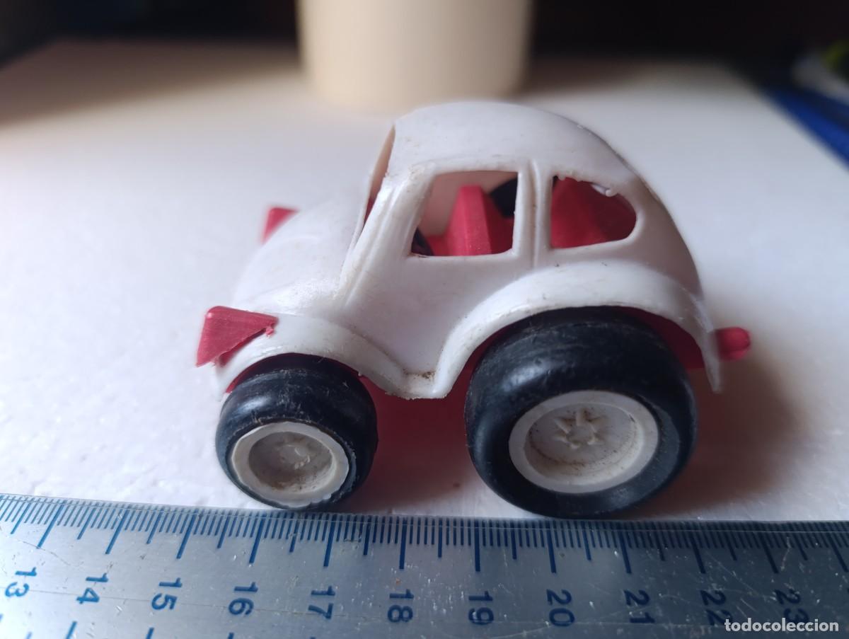 Coches a escala: VOLKSWAGEN ESCARABAJO - PLASTICO - ESPA&Ntilde;A - QUIOSCO - KIOSCO - ( ) COCHE