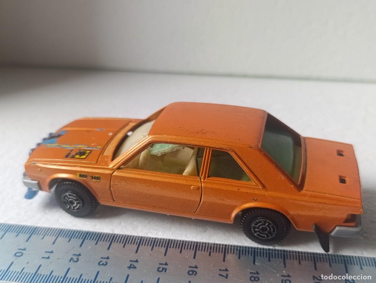 Coches a escala: FIAT 150 - ESC.1/37 - ESPA&Ntilde;A - GUISVAL - ( ROTO CRISTAL DELANTERO ) COCHE