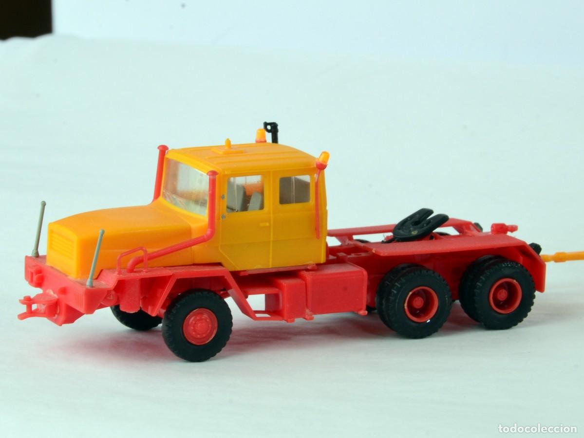 Coches a escala: Kibri Escala 1:87 H0 Cami&oacute;n Tractor Faun 36.40/45 6x6 Remolque Scheuerle de 6 Ejes y Transformador