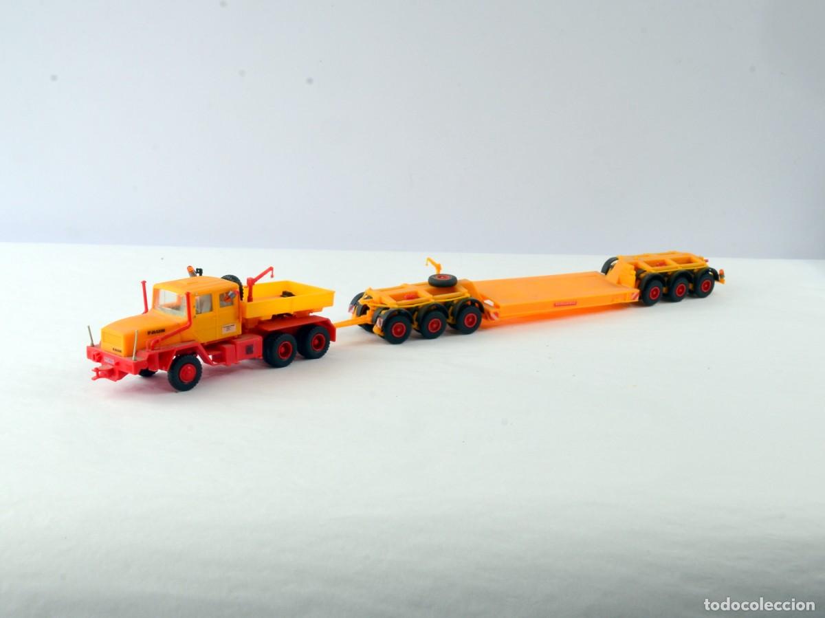 Coches a escala: Kibri Escala 1:87 H0 Cami&oacute;n Tractor Faun 36.40/45 6x6 Remolque G&oacute;ndola Scheuerle de 6 Ejes