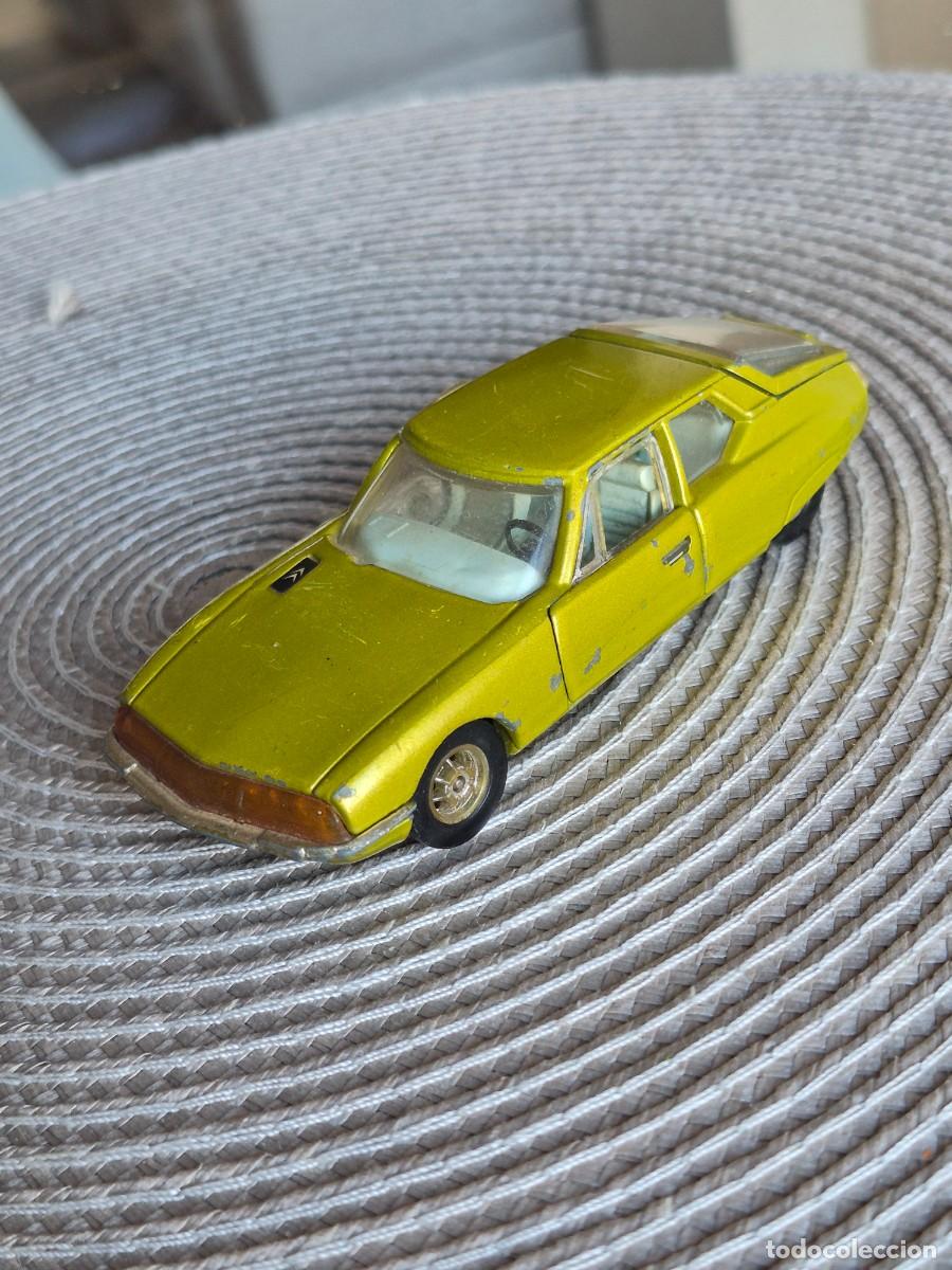 Coches a escala: Coche Citro&euml;n SM de Corgi Toys (modelo 284)