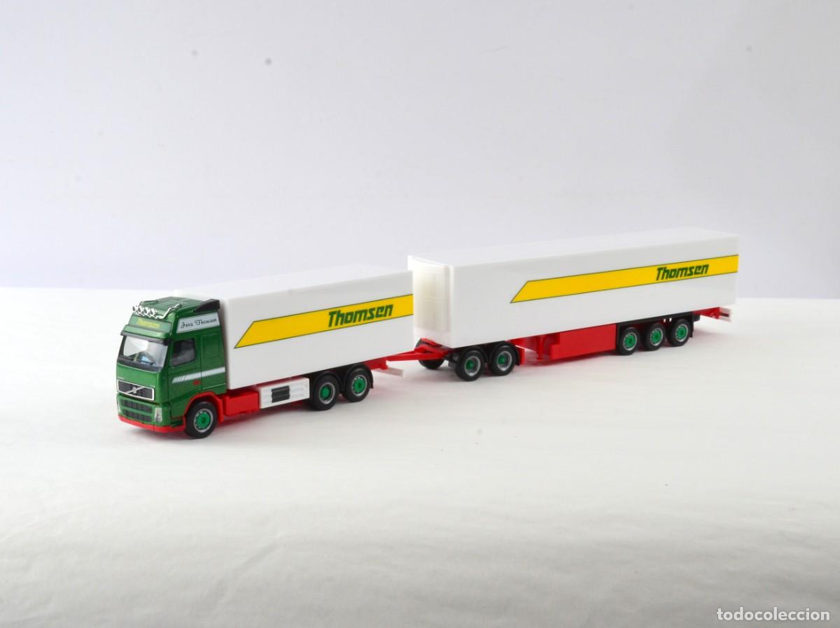 Coches a escala: Herpa Escala 1:87 H0 Cami&oacute;n Volvo FH Gigaliner Jens Thomsen Impecable con Caja