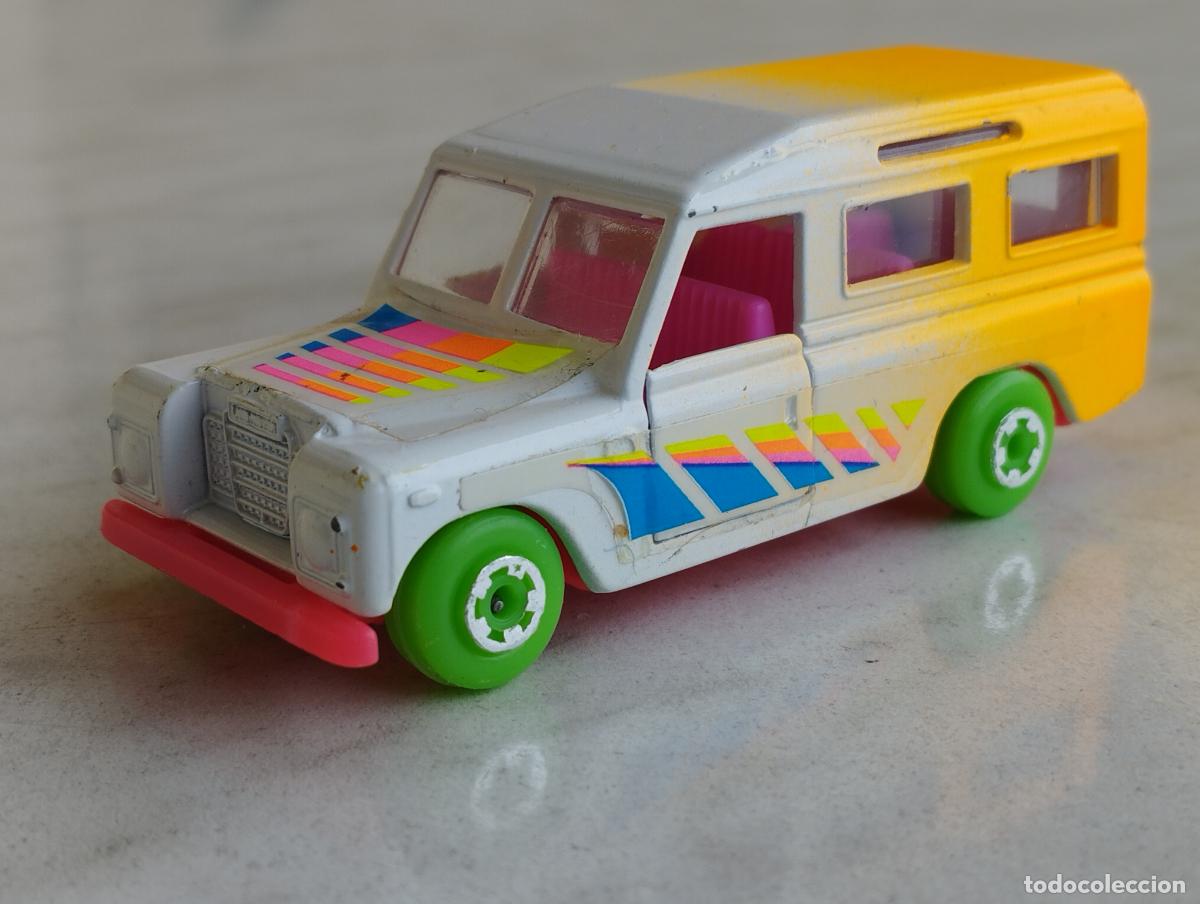 Coches a escala: LAND ROVER SANTANA 109 DE LA MARCA MINI MIRA 1,64 SERIE ESPECIAL FLUOR