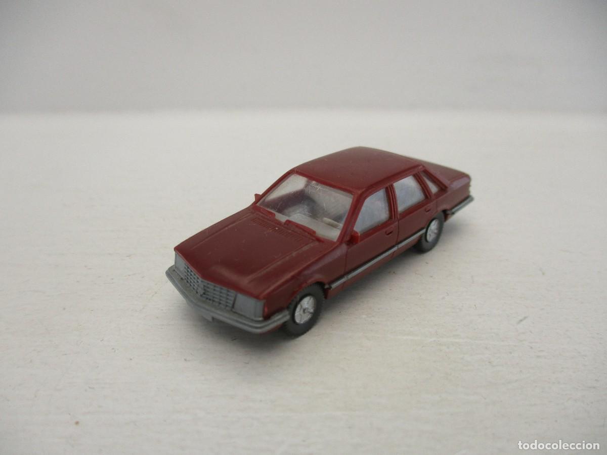 Coches a escala: COCHE ESCALA 1:87 REF C-3 - Foto 1