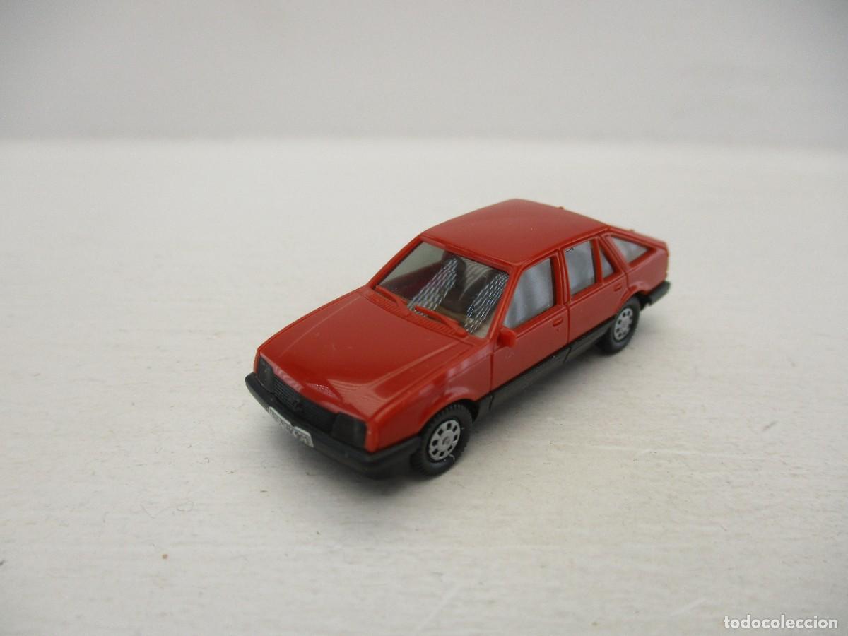 Coches a escala: COCHE ESCALA 1:87 REF C-3