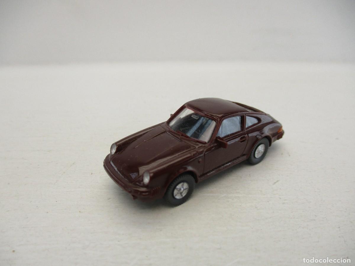 Coches a escala: COCHE ESCALA 1:87 REF C-3