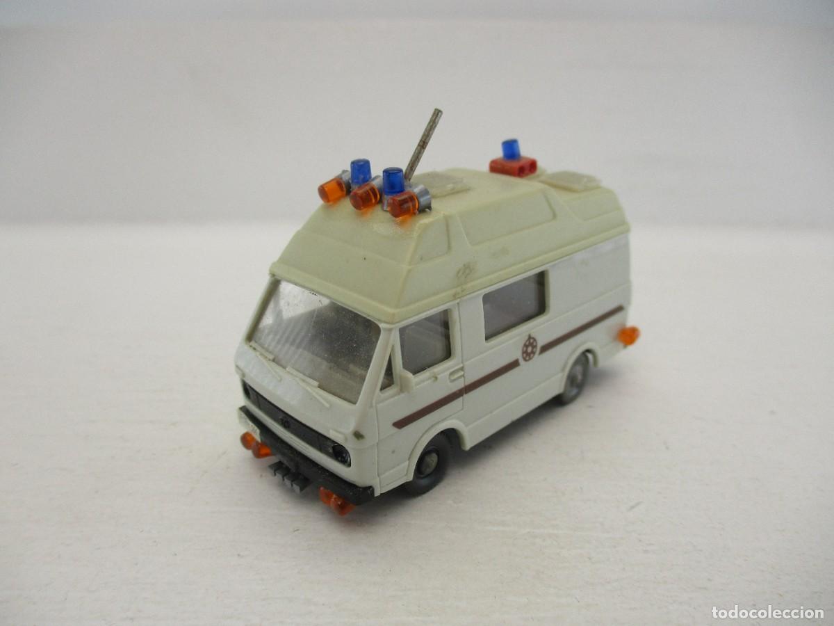 Coches a escala: COCHE ESCALA 1:87 REF C-3 - Foto 1