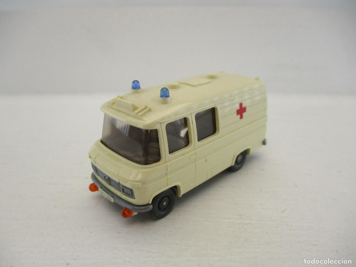 Coches a escala: COCHE ESCALA 1:87 REF C-3