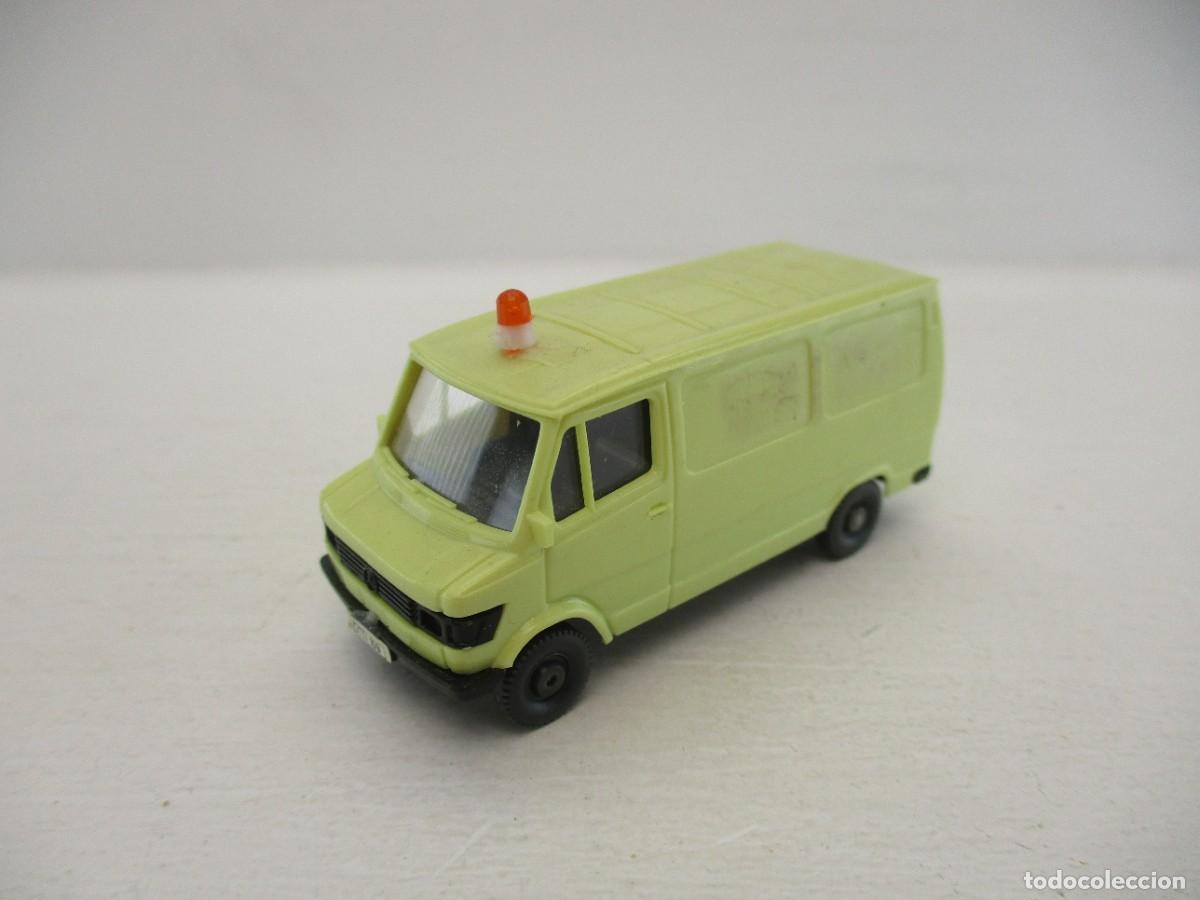 Coches a escala: COCHE ESCALA 1:87 REF C-3
