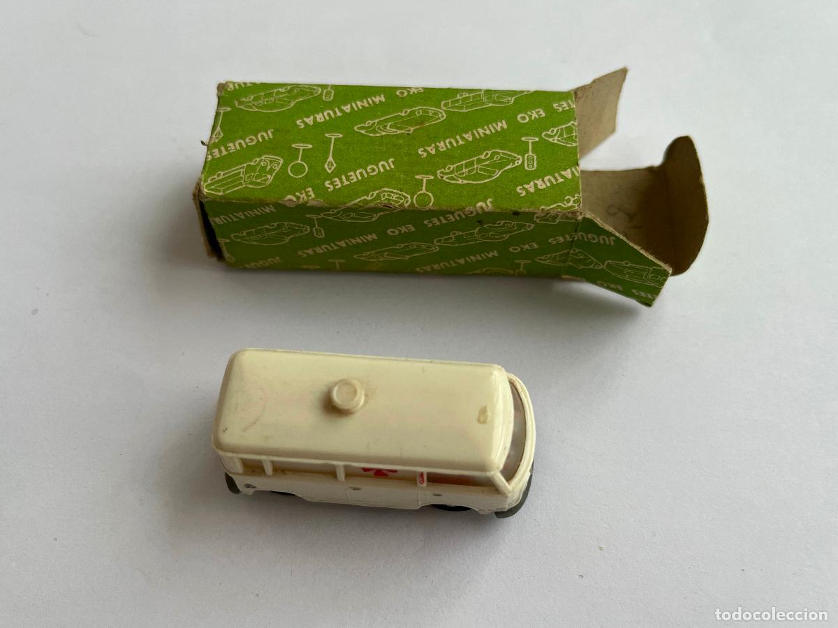 Coches a escala: EKO - FORD FK AMBULANCIA