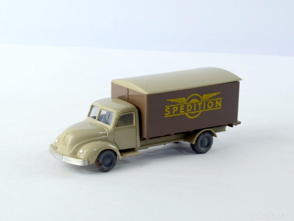 Coches a escala: I.M.U Escala H0 1:87 R&eacute;plica Wiking Cami&oacute;n Magirus Deutz S3500 Spedition