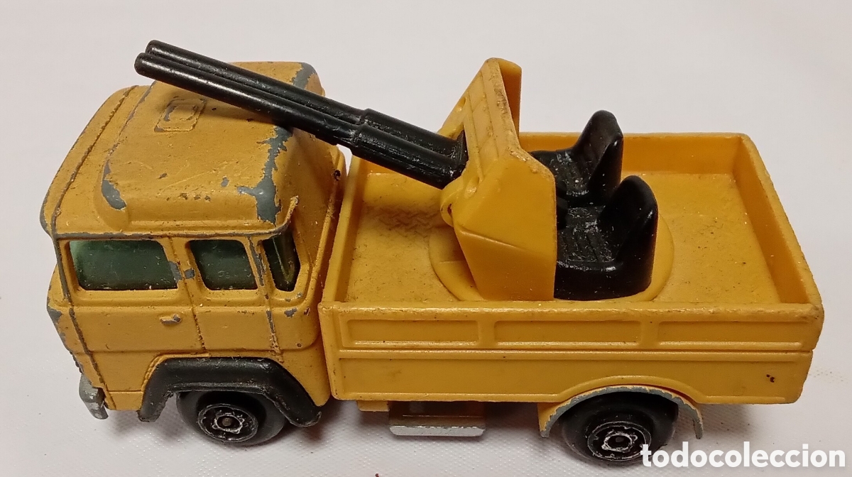 Coches a escala: Cami&oacute;n Magirus Deutz con antia&eacute;rea Guisval esc 1:64 a&ntilde;os 80 Espa&ntilde;a