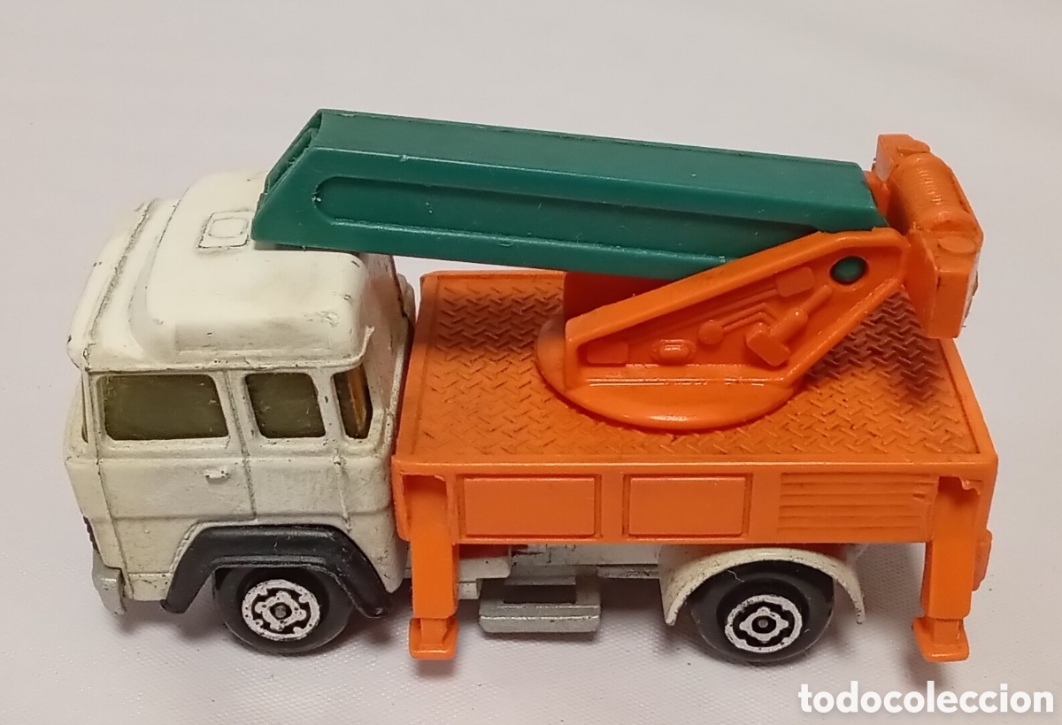 Coches a escala: Cami&oacute;n Magirus Deutz gr&uacute;a Guisval esc 1:64 a&ntilde;os 80 Espa&ntilde;a