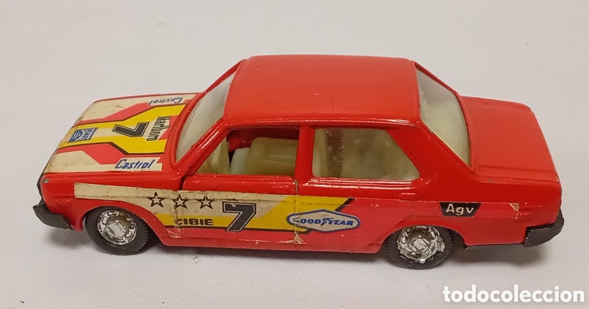 Coches a escala: Seat 131 E Mira esc 1:64 a&ntilde;os 80 Espa&ntilde;a