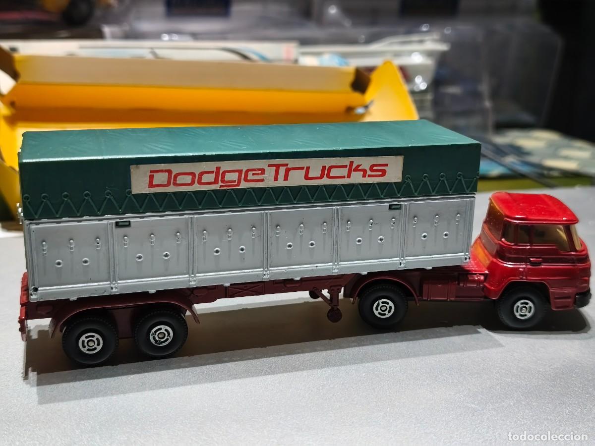 Coches a escala: Barreiros 42/38 T. Escala 1/66. Guiloy. Dodge Trucks.