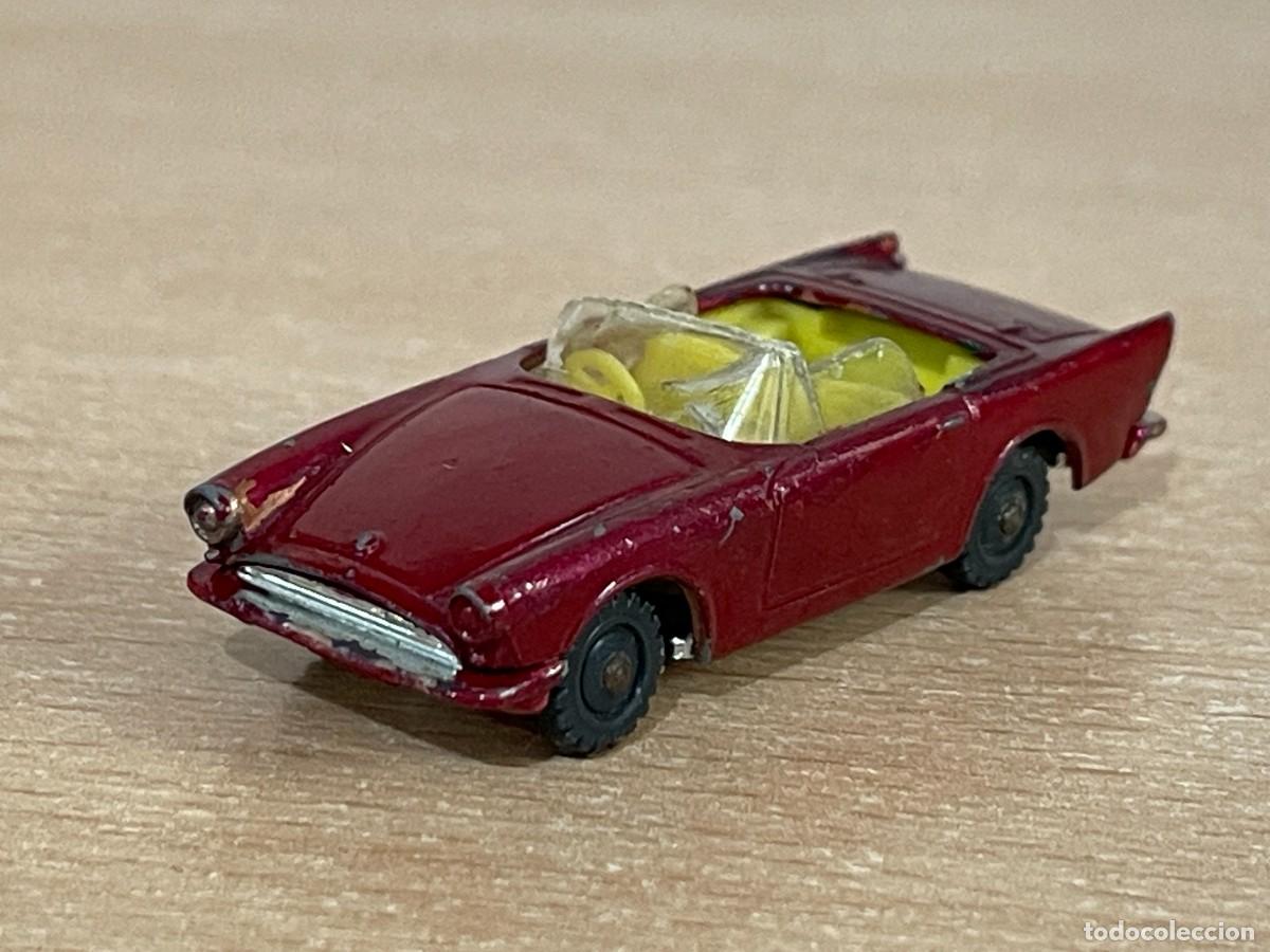 Coches a escala: 135- Antiguo coche HUSKY Sunbeam Alpine descapotable 6 cm. Made in Great Britain a&ntilde;os 60