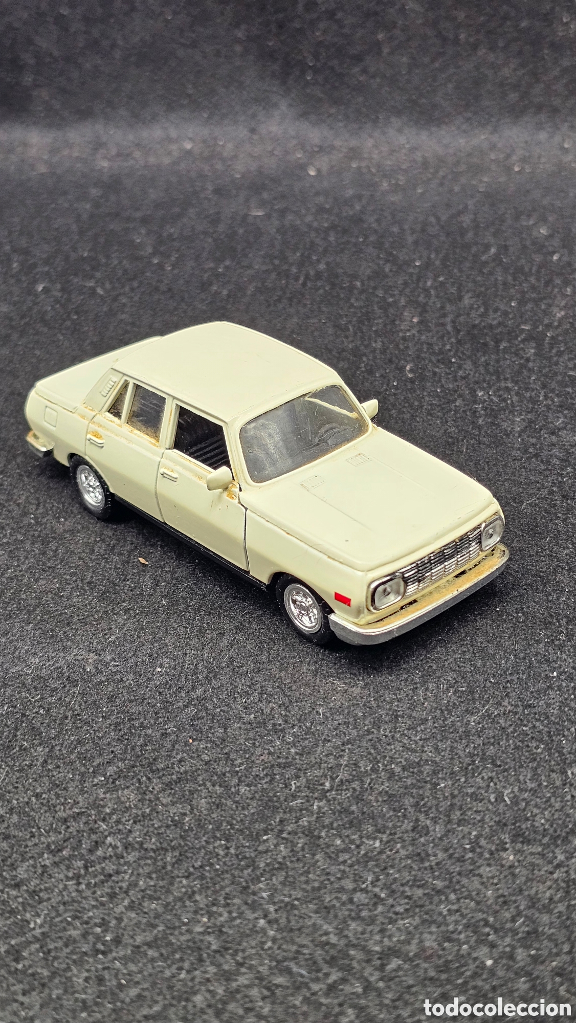 Coches a escala: Coche vintage carroceria de metal Wartburg 353