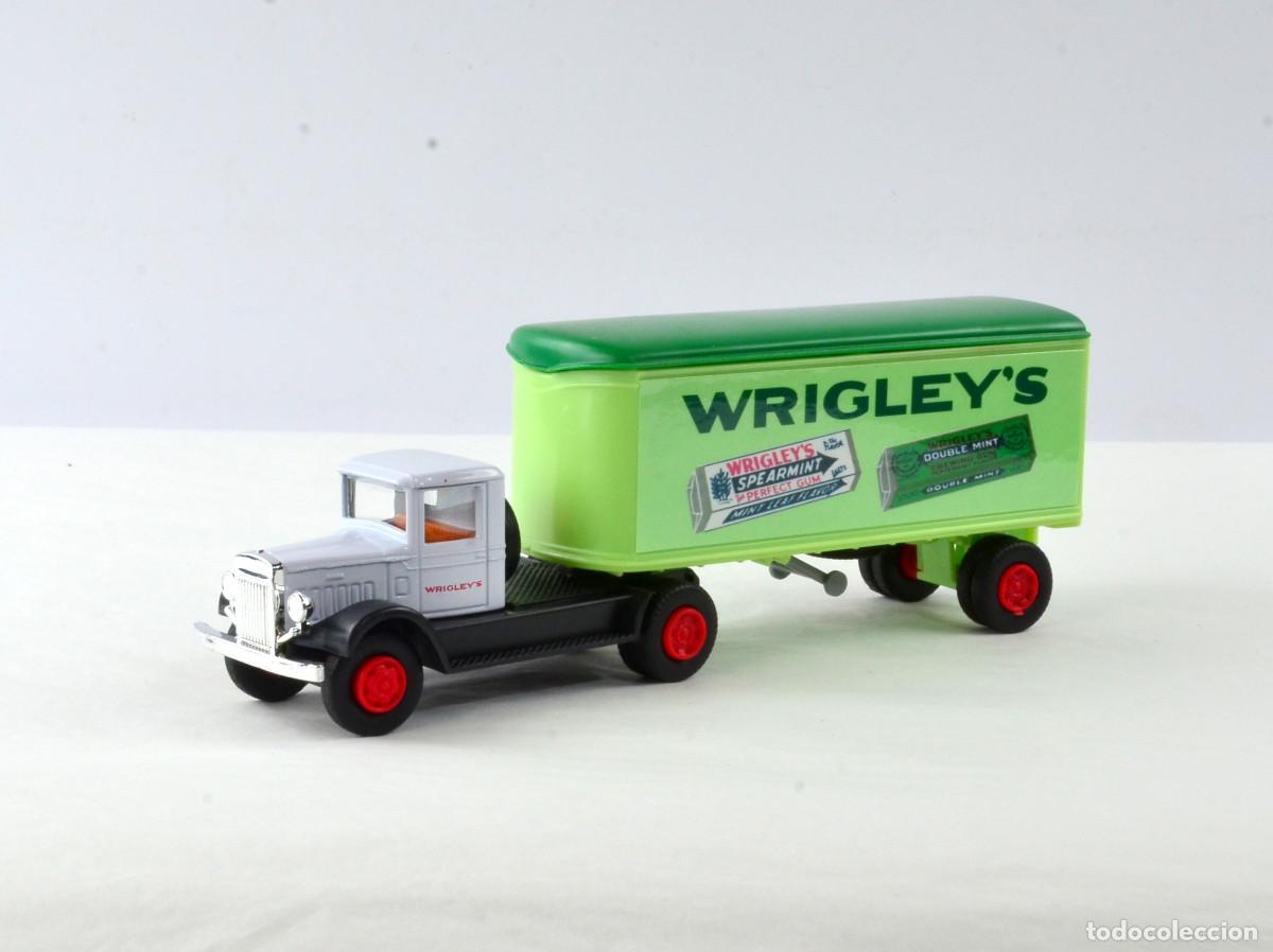 Coches a escala: Escala 1:64 Cami&oacute;n Promocional Wrigley ' s Verde Impecable con Caja