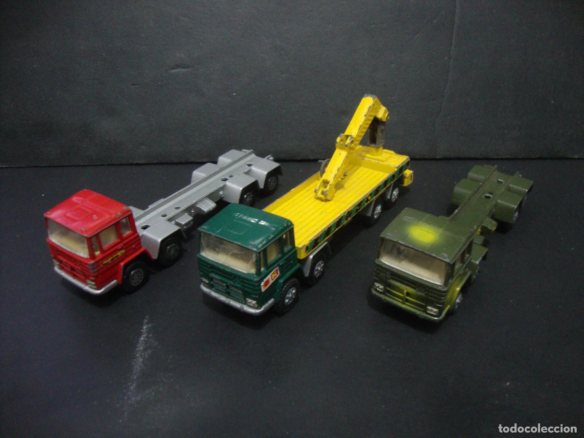 Coches a escala: LOTE DE TRES CAMIONES PEGASOS MIRA ESC 1/64 PARA PIEZAS O RESTAURAR