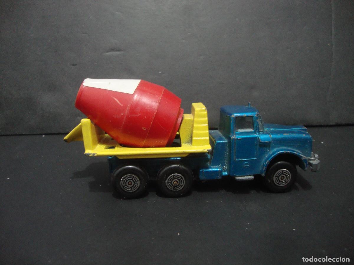 Coches a escala: CAMION HORMIGONERA GUISVAL A RESTAURAR