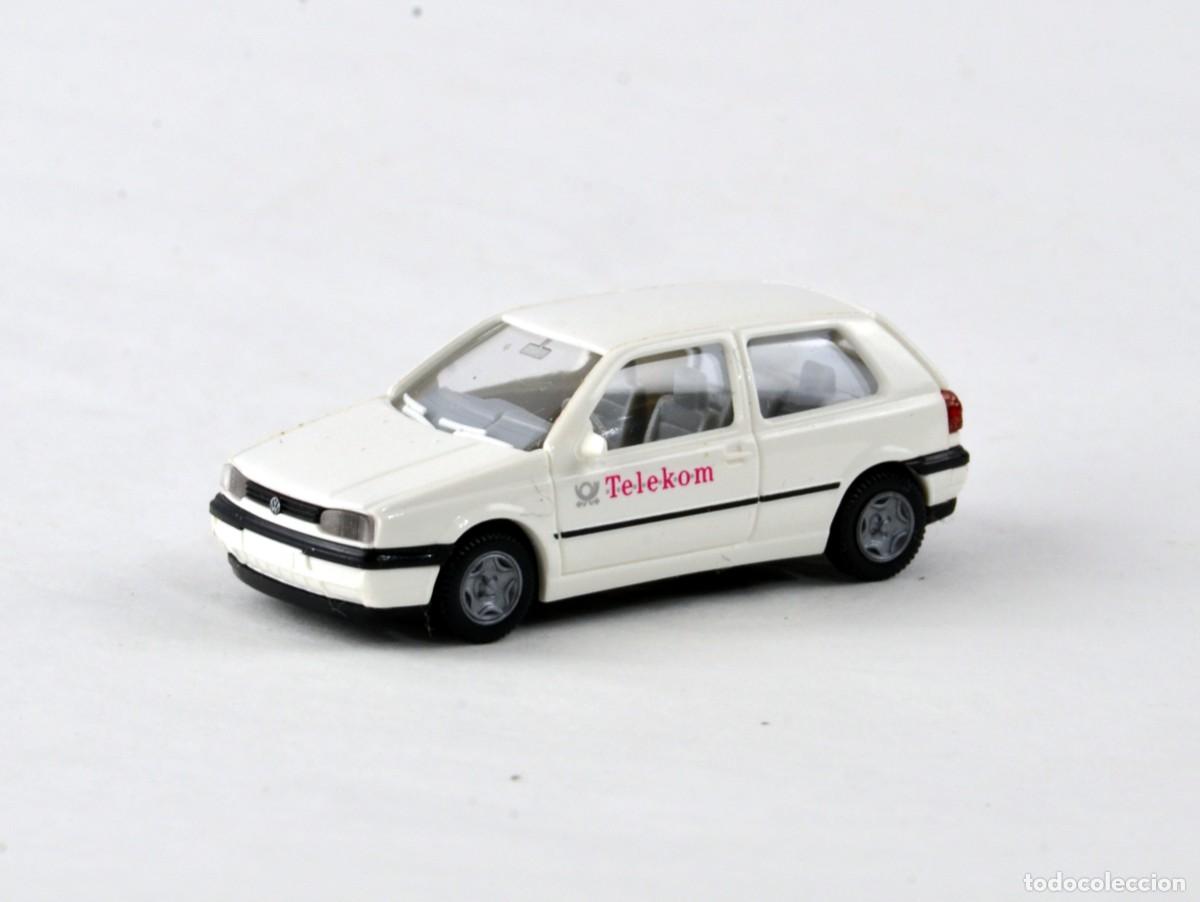 Coches a escala: Wiking Escala 1:87 H0 Volkswagen Golf III Telekom Impecable con Caja
