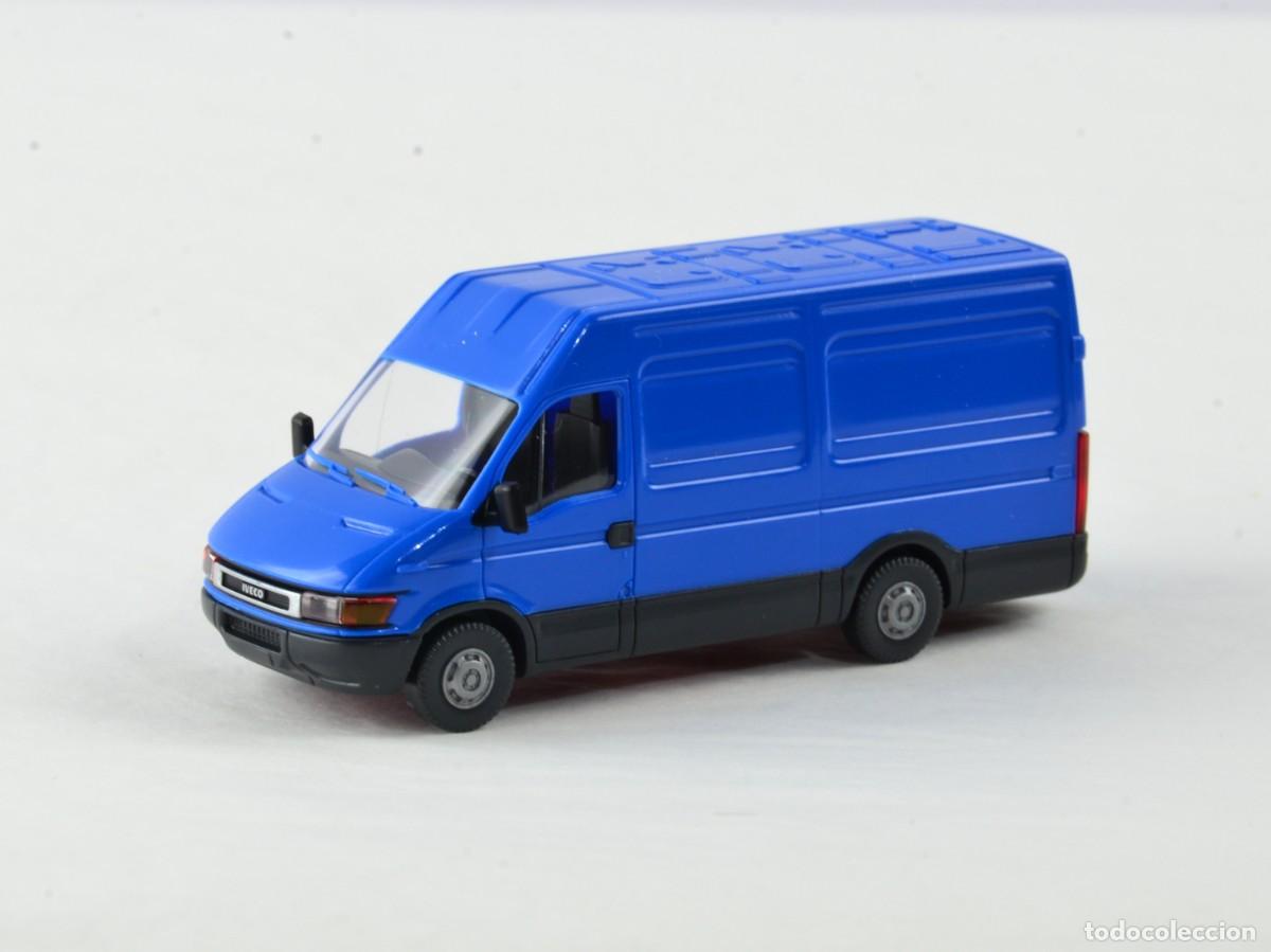 Coches a escala: Wiking Escala 1:87 Iveco Daily Azul Impecable con Caja