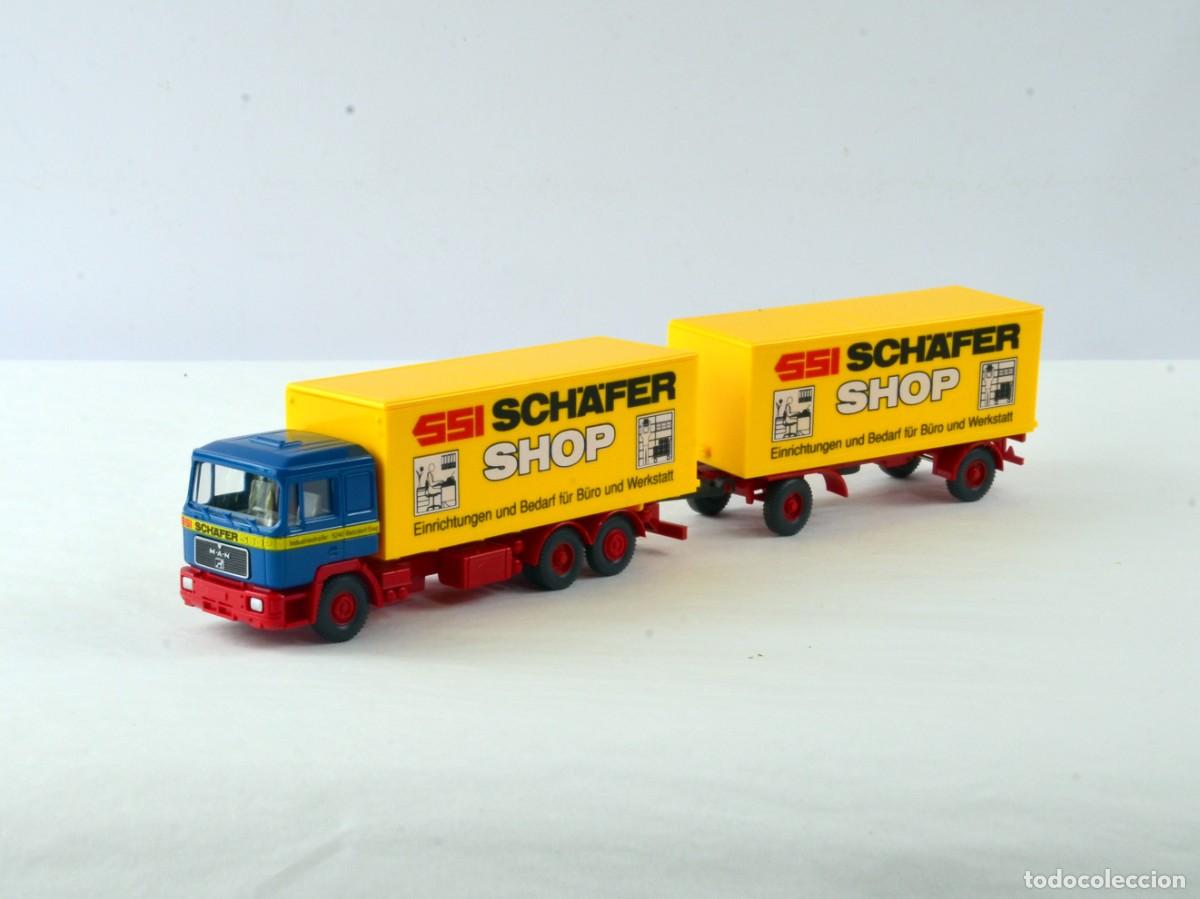 Coches a escala: Wiking Escala 1:87 H0 Cami&oacute;n MAN F90 con remolque &rdquo;Sch&auml;fer Shop&rdquo;