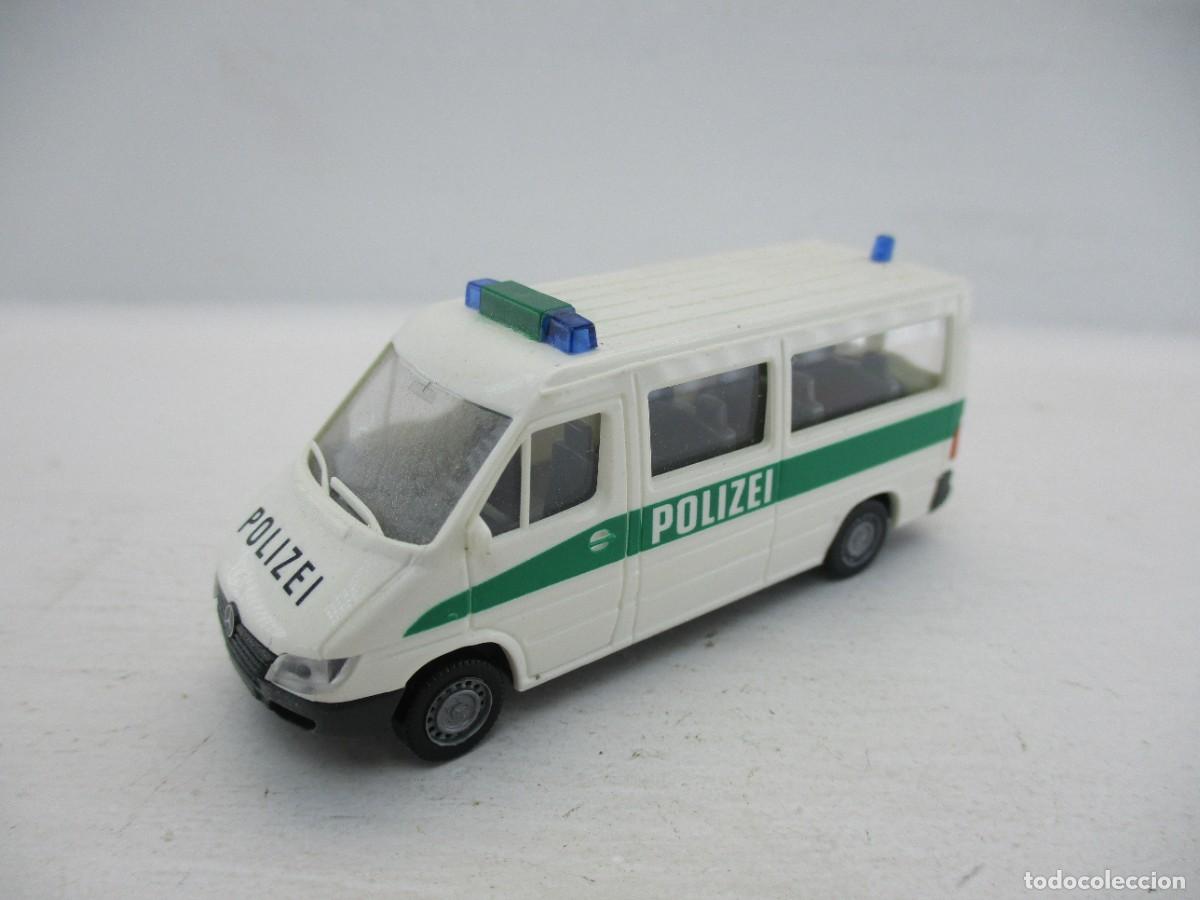 Coches a escala: COCHE ESCALA 1:87 REF C-3